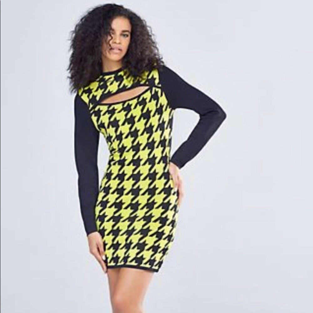 🕶️ Houndstooth Dress Gabrielle Union